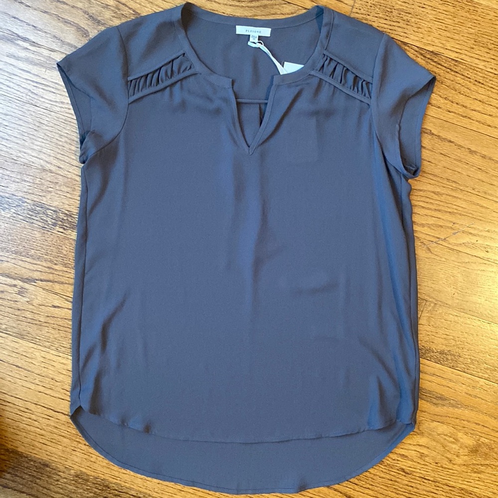 Gray cap sleeve top